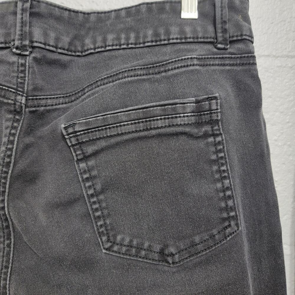 Lee Riders Midrise Skinny Jeans, Set of 2 pairs in size 18M - Picture 8 of 16
